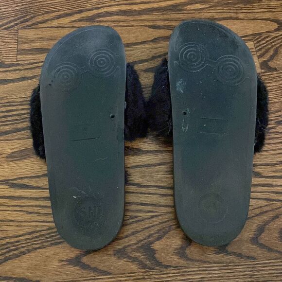 Steve Madden US 11 Flats Black with Faux Fur Sandals - Picture 3 of 3